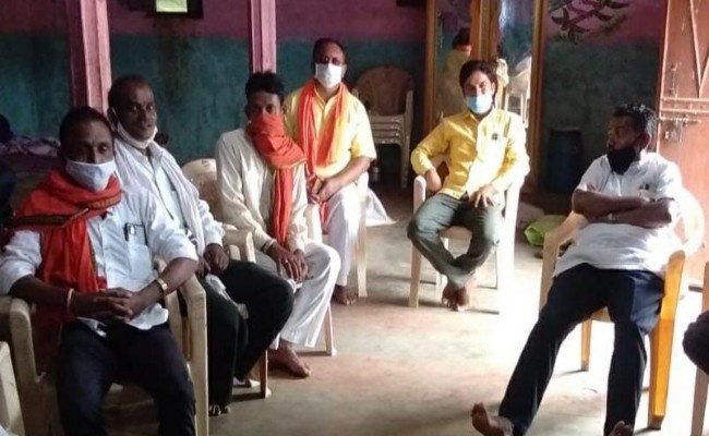 भाजपा कार्यकर्ताओं ने सुनी पीएम के मन की बात